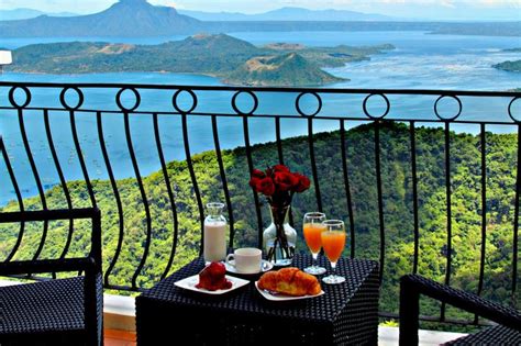 Best Hotels with Balconies in Tagaytay .